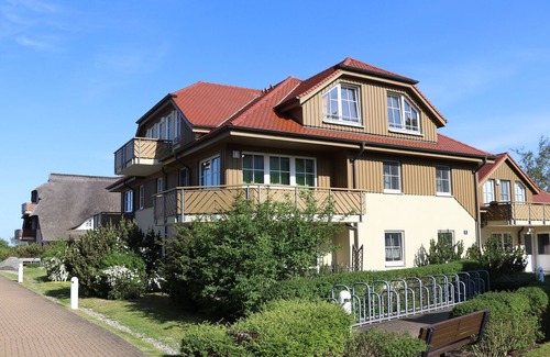 Ostseebad Wustrow Apartamento | Ferienwohnung mit Balkon und Eingeschränktem Ostseeblick Direkt Hinter der Düne