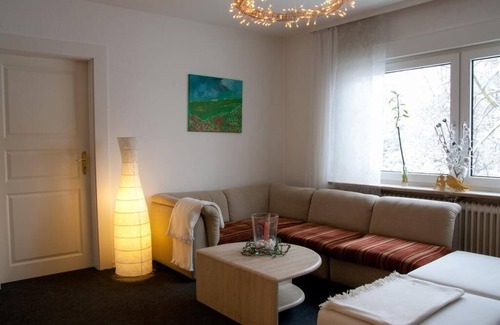 Rheda Apartamento | Apartamento de 100 metros cuadrados, 3 dormitorios, máx. 6 personas, balcón