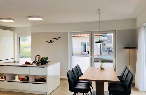 Harlesiel Apartamento | Ferienwohnung Direkt auf dem Wasser mit Traumhaftem Blick auf den Yachthafen
