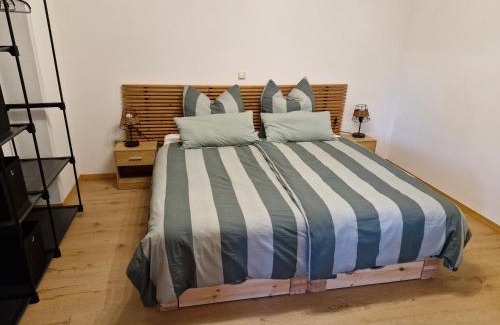 Mertesdorf Apartamento | Ferienwohnung Edgar und 300 qm Garten Trier Mosel Eifel