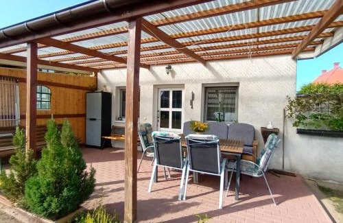 Kroeslin Casa | Ferienwohnung Elfi