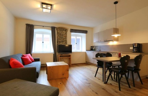Unterammergau Casa | Ferienwohnung Enzian - Gasthof Stern