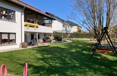 Bachhagel Apartamento | Ferienwohnung Eva mit Blick ins Grüne