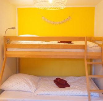 Watterbach Apartamento | Ferienwohnung "Feuer" im Ferienhaus am Waldbach
