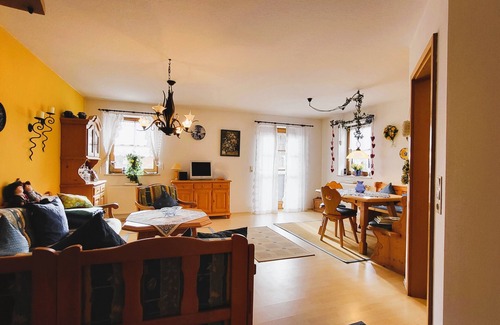 Rosshaupten Apartamento | Ferienwohnung "flora"
