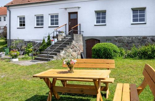Kroepelin Casa | Ferienwohnung "FLORI's PONYHOF"