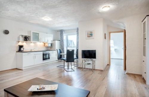 Tannenhausen Apartamento | Ferienwohnung Flut mit Loggia und schönem Ausblick am Badesee Tannenhausen