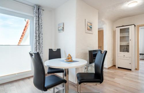 Tannenhausen Apartamento | Ferienwohnung Flut mit Loggia und schönem Ausblick am Badesee Tannenhausen