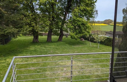 Neuenkirchen Apartamento | Ferienwohnung Gartenblick auf Rügen, Ruhige Lage am Boddenhaustierfreundlich
