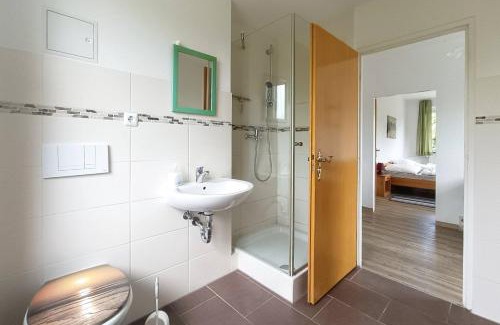 Klein Quassow Apartamento | Ferienwohnung Gartenblick