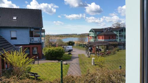 Neuensien Apartamento | Ferienwohnung Granitzblick 3 mit Wintergarten und Seeblick