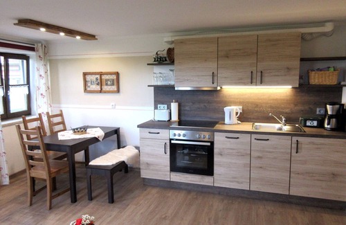 Wonneberg Apartamento | Ferienwohnung Gustl bis 3 Personen, Balkon, 47 qm