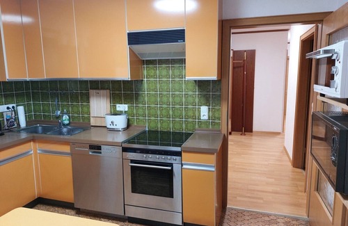 Haus Weitmar Apartamento | Ferienwohnung Haus-elsa-bochum, 2-4 Pers +5.pers im EZ , gr. Terrasse