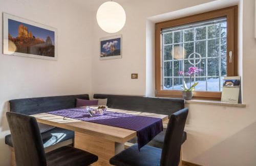 Avelengo Apartamento | Ferienwohnung Hirzer Edelweiss