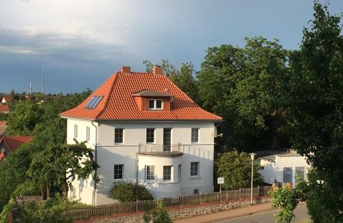 Gernrode Apartamento | Ferienwohnung im Blauen Haus