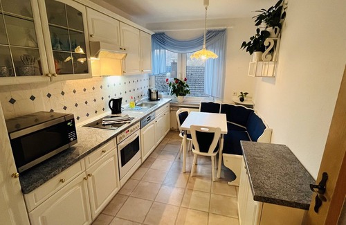 Bad Berleburg Apartamento | Ferienwohnung im Erdgeschoss mit Balkon und Wlan
