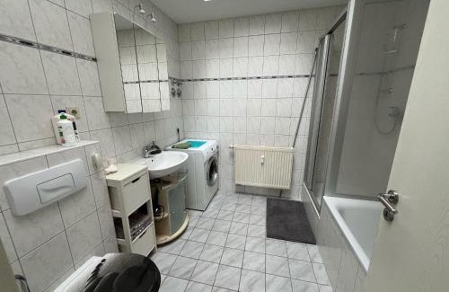 Dobern Apartamento | Ferienwohnung im Grünen für bis zu 3 Personen, Aufbettung möglich