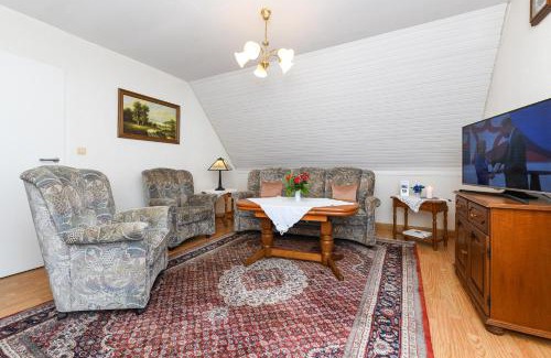 Esens Apartamento | Ferienwohnung im Haus Weinstock