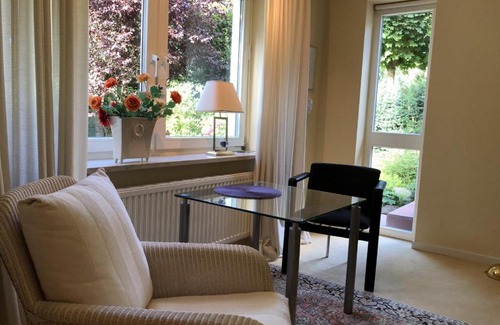 Murwik Apartamento | Ferienwohnung in weißer Villa am Kliff