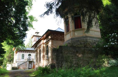 Rosenthal-Bielatal Casa | Ferienwohnung Jagdschloss Bielatal