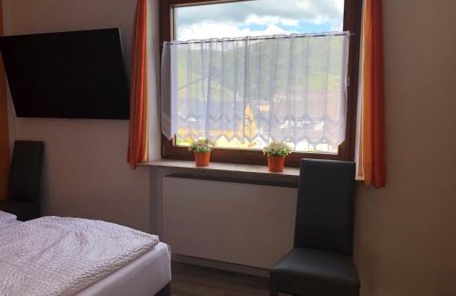 Historic Downtown Apartamento | Ferienwohnung Joanna mit Burgblick