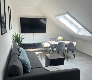 Kuestelberg Apartamento | Ferienwohnung Juli