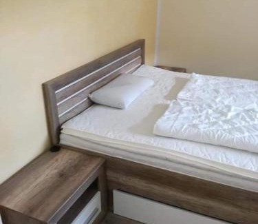Ribnitz-Damgarten Apartamento | Ferienwohnung Klockenhagen 1