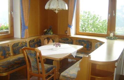 Ried im Zillertal Apartamento | Ferienwohnung Kainer Carina