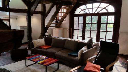 Westerstede Apartamento | Ferienwohnung Kaminzimmer