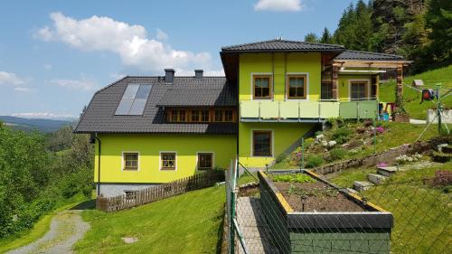 Frauenstein Apartamento | Ferienwohnung Kanegger