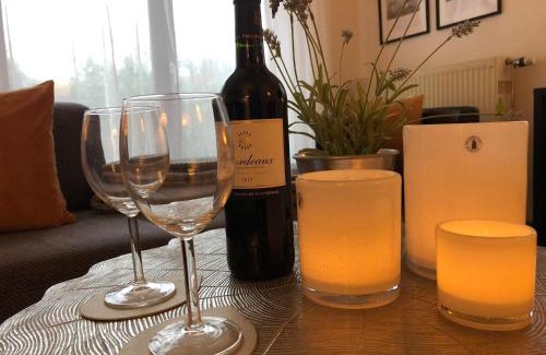 Gustow Apartamento | Ferienwohnung-Kapitaen-Hook-mit-Sonnenterrasse-Garten-zwischen-Strand-Wald-Wiese-auf-Ruegen