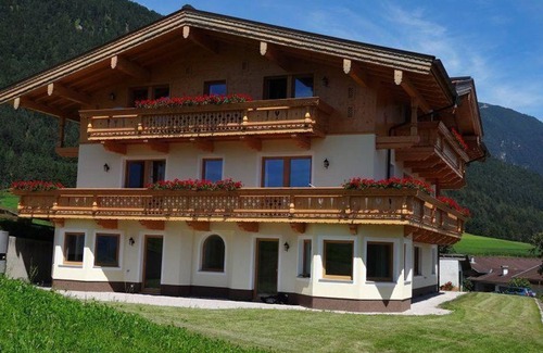 Terfens Apartamento | Ferienwohnung Karwendelblick - Nockhof