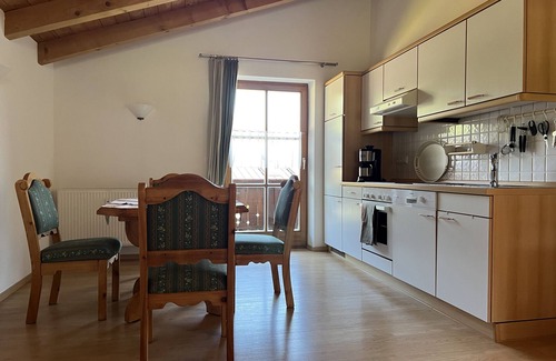 Bischofswiesen Apartamento | Ferienwohnung Kermer, 60m², 1-2 Per., 1 SZ, Bad WC, Balkon