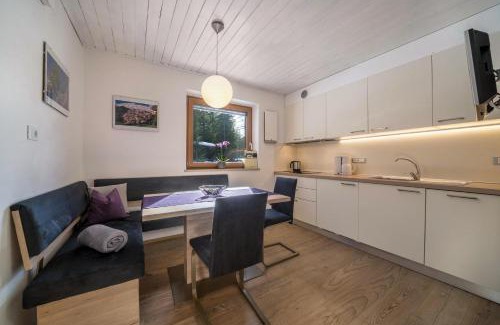 Avelengo Apartamento | Ferienwohnung Kesselberg Edelweiss