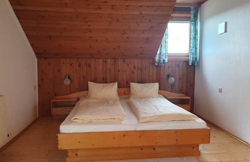 Sirnitz-Sonnseite Otro | Ferienwohnung Lärchenwald - Kinderbauernhof Wicherle