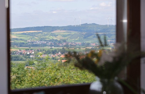Hofgeismar Apartamento | Ferienwohnung Landleben, 75qm, 1 Schlafzimmer, 1 Wohnschlafzimmer, Max. 3 Erw. und 2 Kinder