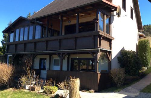 Oberweibach/Thur. Wald Apartamento | Ferienwohnung Langzettel