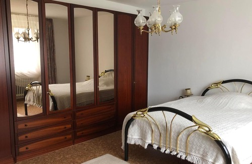 Kausen Apartamento | Ferienwohnung Loosen - Appartement/fewo, Dusche und Badewanne, 1 Schlafra