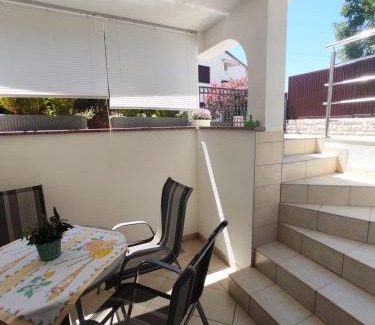 Jadranovo Apartamento | Ferienwohnung Marina