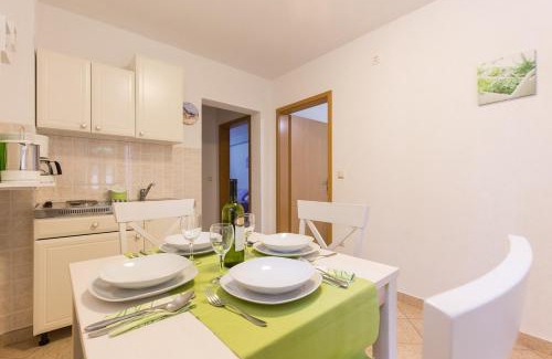 Jadranovo Apartamento | Ferienwohnung Marina