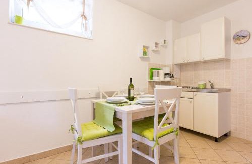 Jadranovo Apartamento | Ferienwohnung Marina