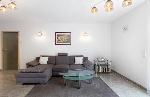 Loerrach Apartamento | Ferienwohnung Milita