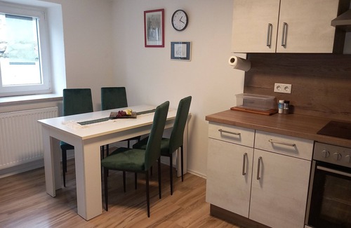 Reisbach Casa | Ferienwohnung mit Garten in Reisbach Nähe Bayernpark