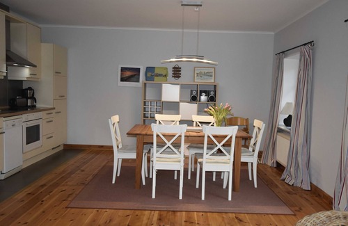 Wismar Apartamento | Ferienwohnung mit Reetdach und Ostseeblick OVS 102 - 3-raum-ferienwohnung bis 6 Pers