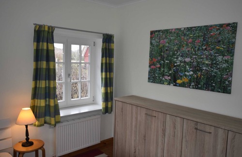 Wismar Apartamento | Ferienwohnung mit Reetdach und Ostseeblick OVS 102 - 3-raum-ferienwohnung bis 6 Pers