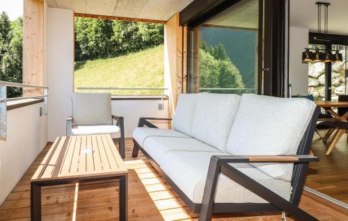 Buerserberg Apartamento | Ferienwohnung Mit Terrasse