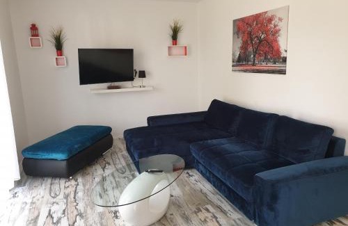 Neustrelitz Apartamento | Ferienwohnung mit Terrasse