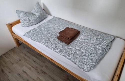 Ahnatal-Weimar Apartamento | Ferienwohnung/Monteurwohnung Alte Garage