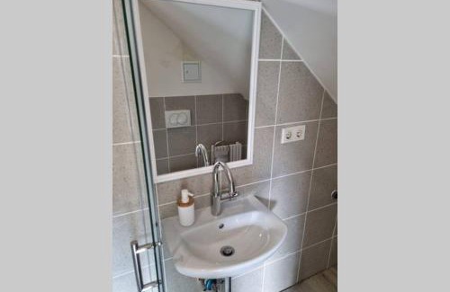 Ahnatal-Weimar Apartamento | Ferienwohnung/Monteurwohnung Alte Garage