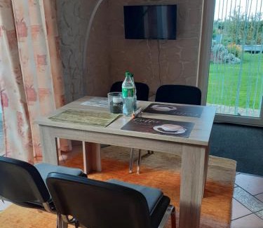 Bentwisch Apartamento | Ferienwohnung nahe Rostock bis 8 Personen